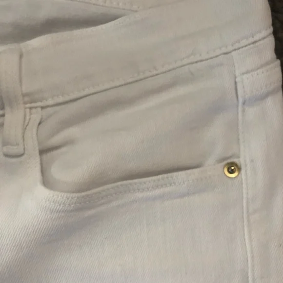 Frame White Skinny Jeans - Size 25 - Picture 10 of 11